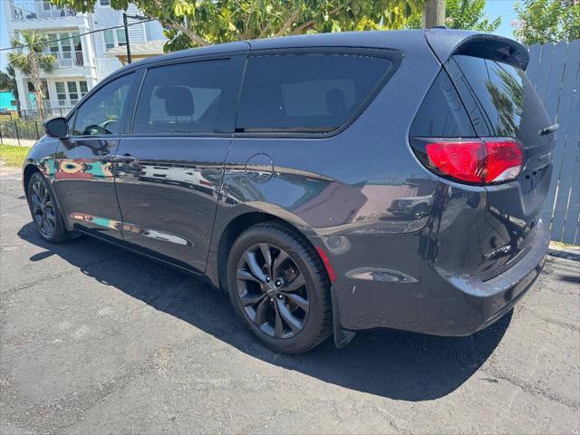 used 2019 Chrysler Pacifica car, priced at $15,995