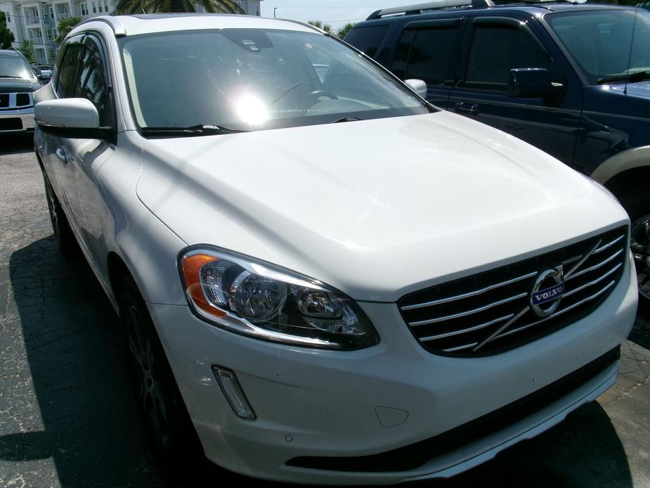 used 2015 Volvo XC60 car, priced at $13,995
