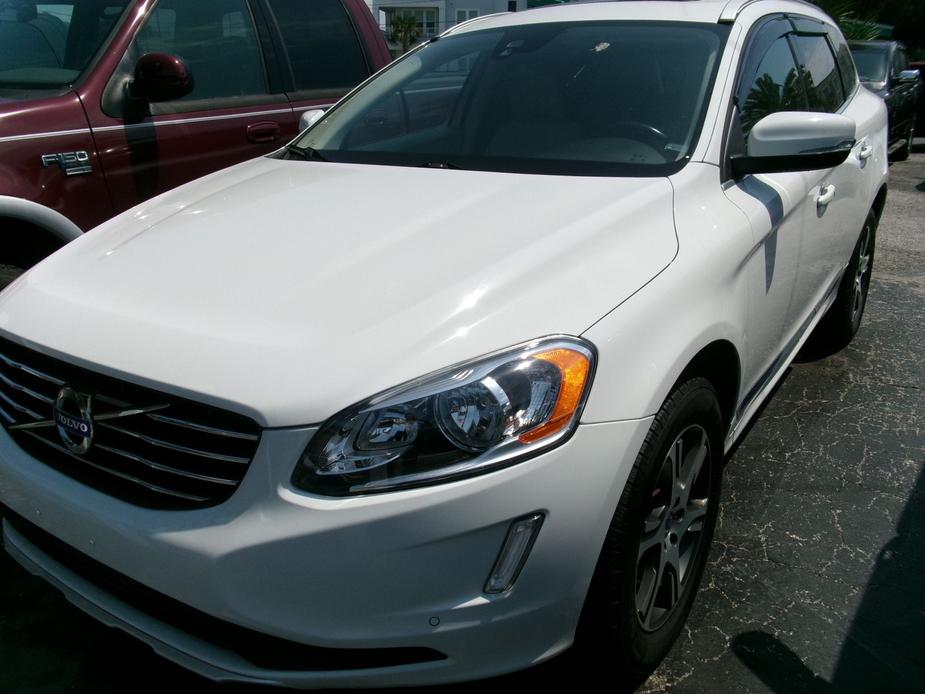 used 2015 Volvo XC60 car, priced at $13,995