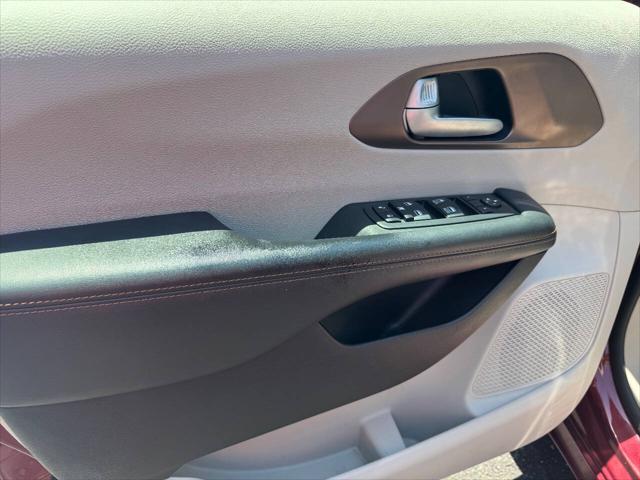 used 2017 Chrysler Pacifica car, priced at $14,995
