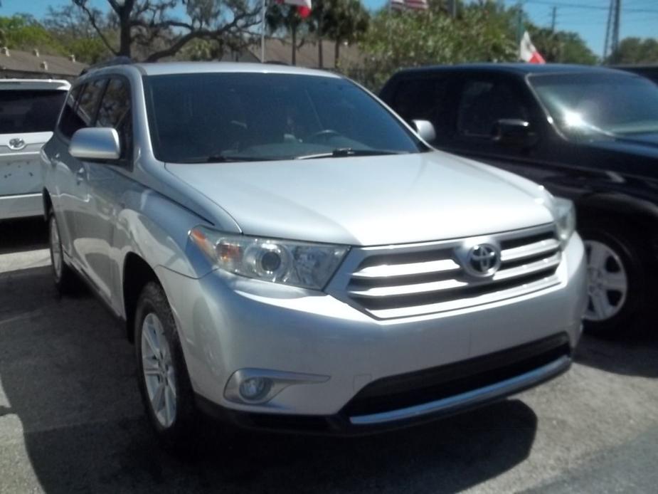 used 2012 Toyota Highlander car, priced at $16,995