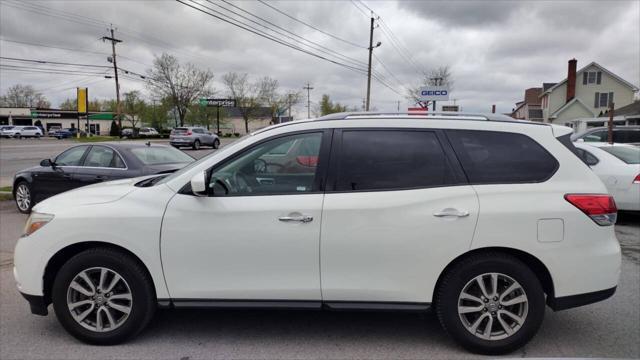 used 2015 Nissan Pathfinder car, priced at $7,995