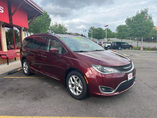 used 2017 Chrysler Pacifica car, priced at $15,995