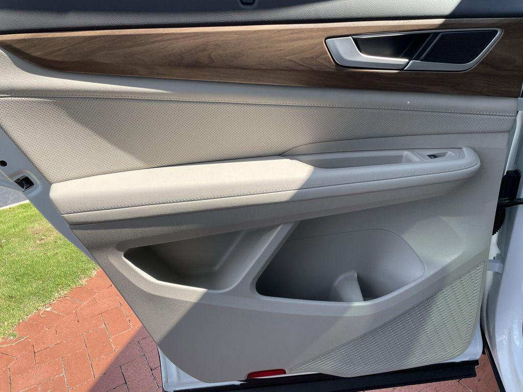 new 2026 Volkswagen Atlas car, priced at $44,419