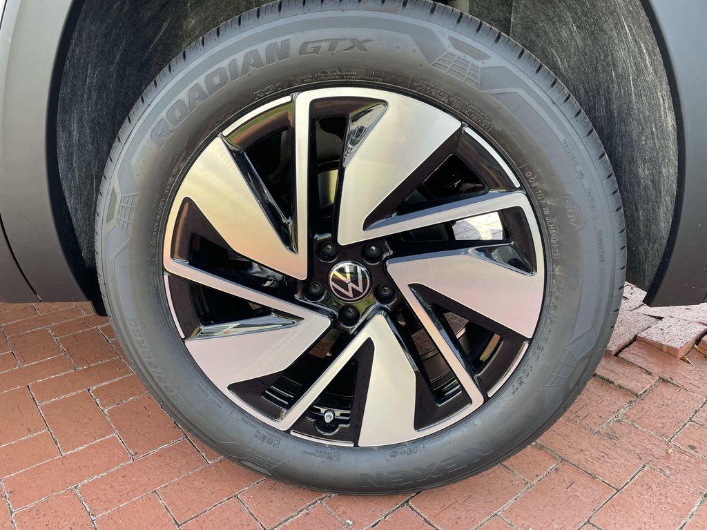 new 2026 Volkswagen Atlas car, priced at $44,419