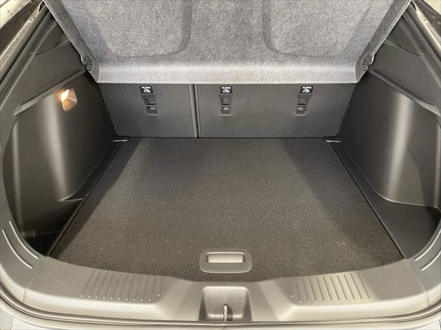 new 2025 Buick Envista car, priced at $26,435