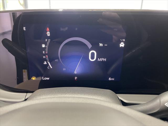 new 2025 Buick Envista car, priced at $26,435