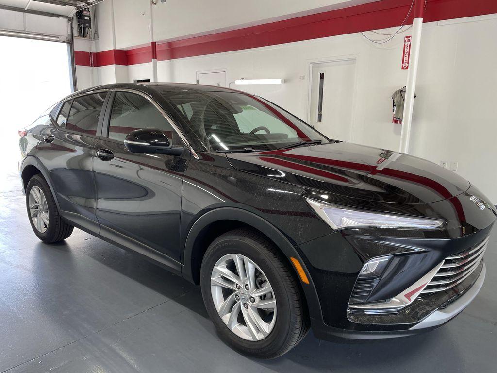new 2025 Buick Envista car, priced at $26,435