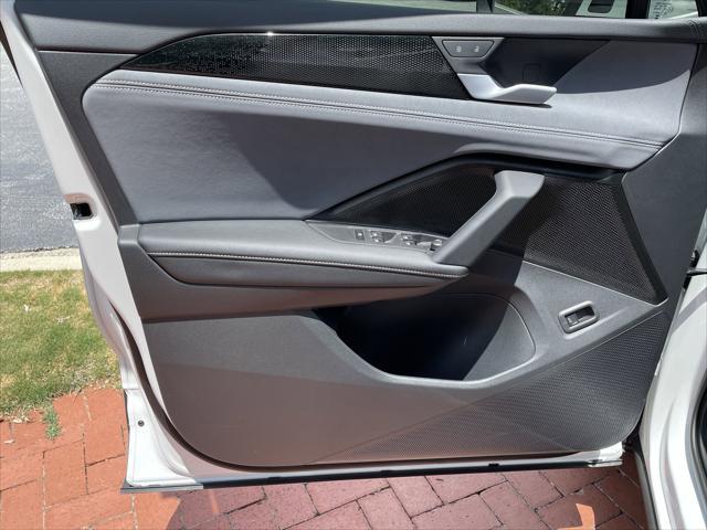 new 2025 Volkswagen Tiguan car, priced at $32,937