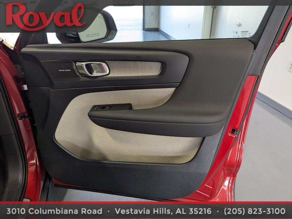 used 2024 Volvo XC40 car, priced at $38,844