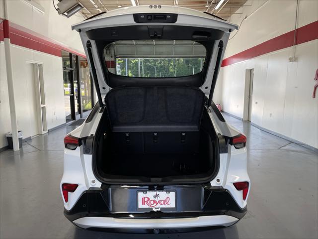 new 2025 Buick Envista car, priced at $29,825