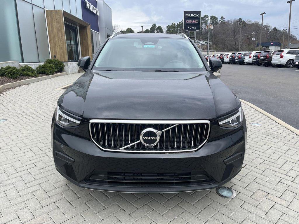 new 2025 Volvo XC40 car, priced at $45,465