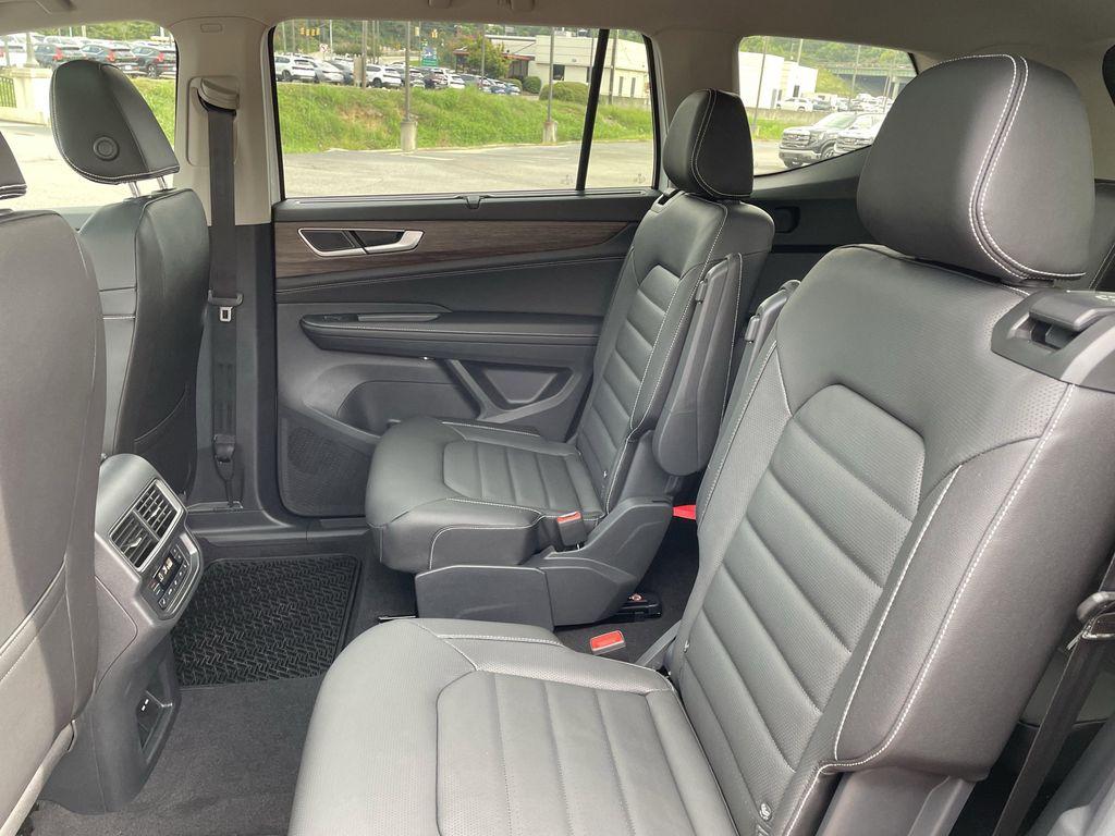 new 2026 Volkswagen Atlas car, priced at $49,680