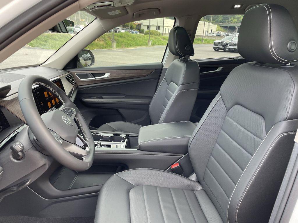 new 2026 Volkswagen Atlas car, priced at $49,680