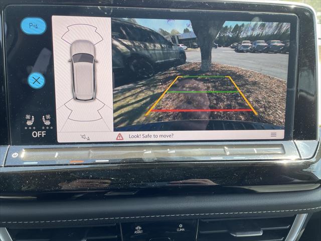new 2025 Volkswagen Atlas car, priced at $43,878