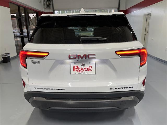 new 2025 GMC Terrain car, priced at $33,395