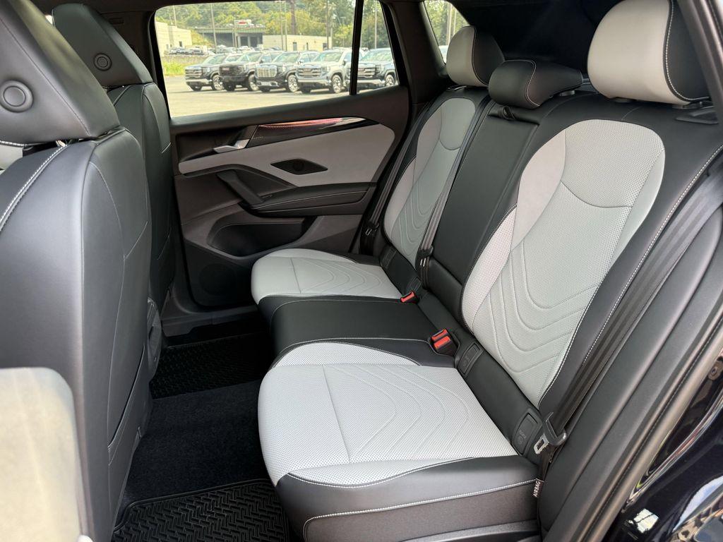 new 2025 Volkswagen Tiguan car, priced at $35,985