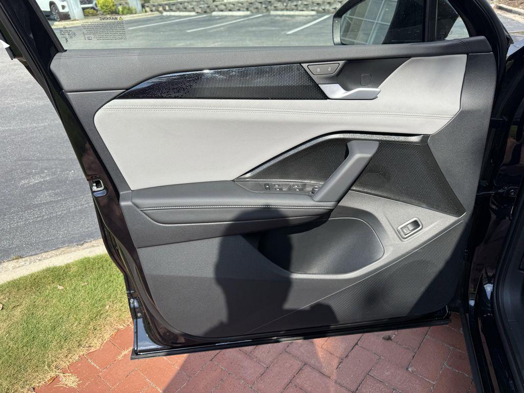 new 2025 Volkswagen Tiguan car, priced at $35,985