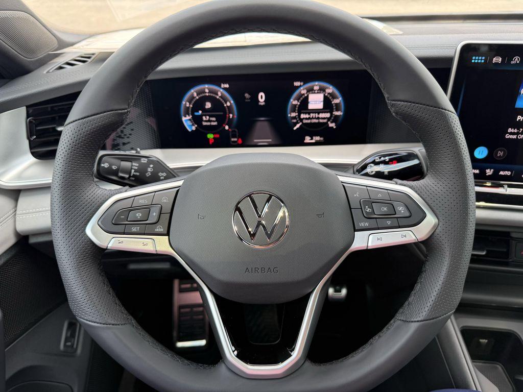 new 2025 Volkswagen Tiguan car, priced at $35,985