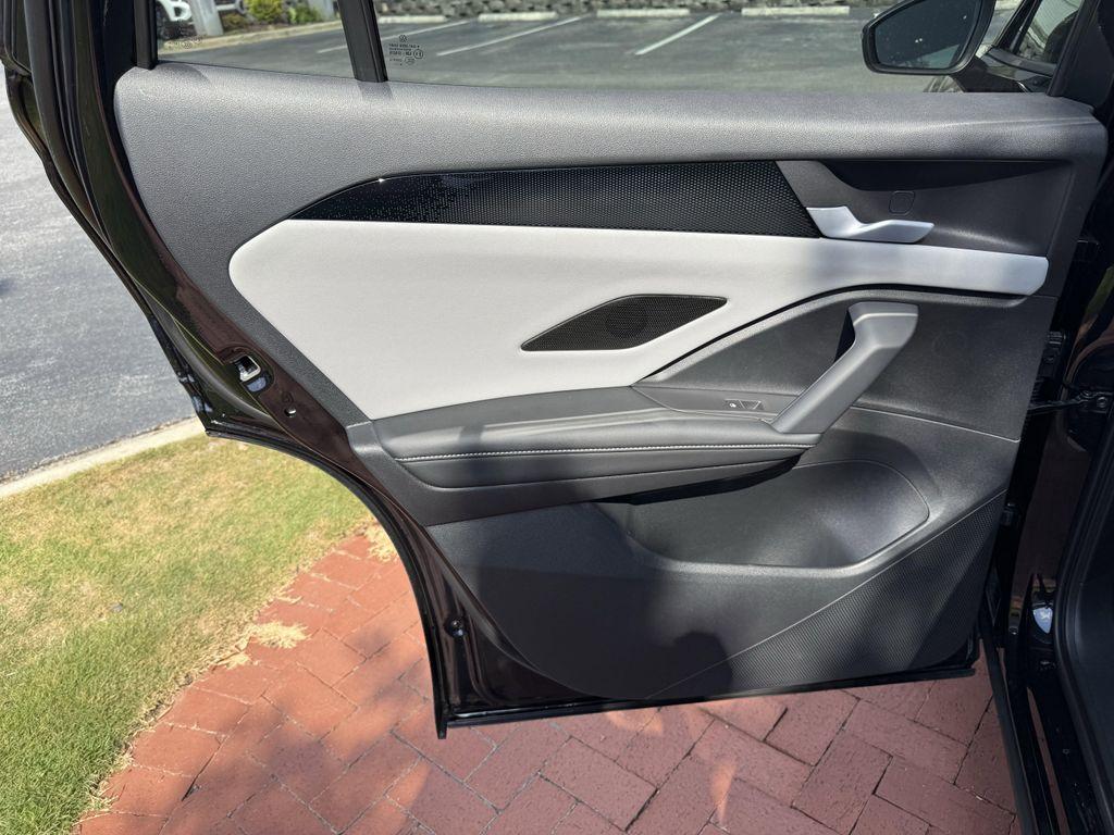 new 2025 Volkswagen Tiguan car, priced at $35,985