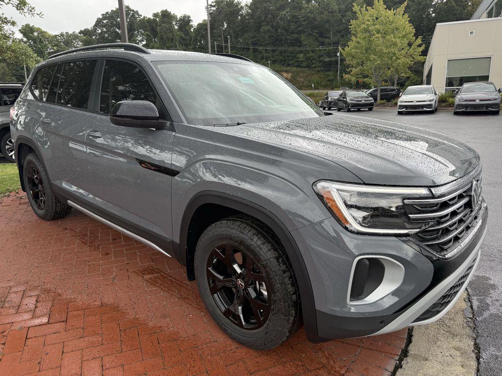 new 2026 Volkswagen Atlas car, priced at $49,057