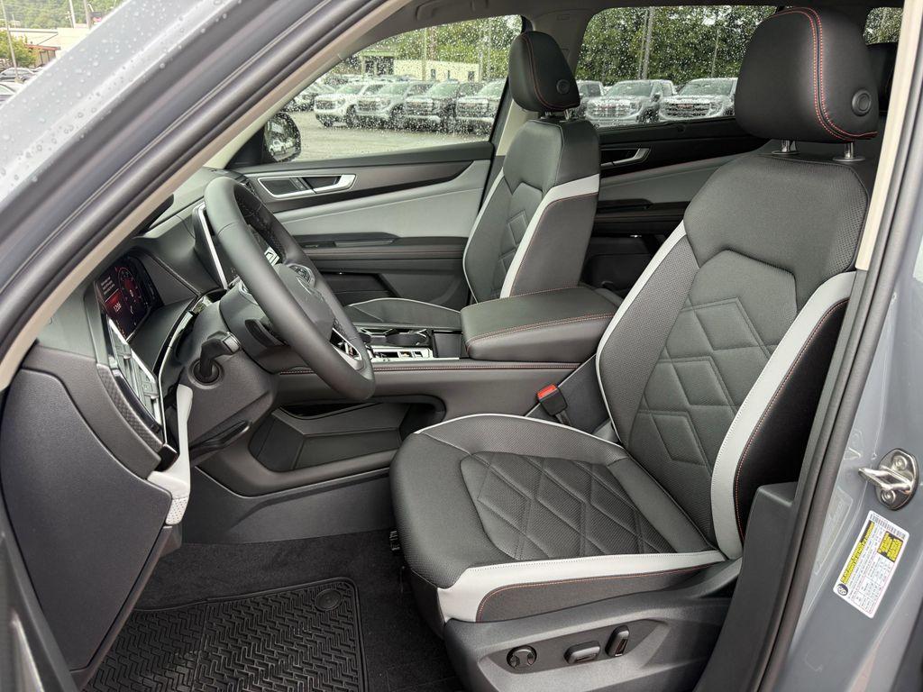 new 2026 Volkswagen Atlas car, priced at $49,057