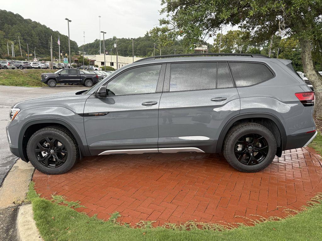 new 2026 Volkswagen Atlas car, priced at $49,057