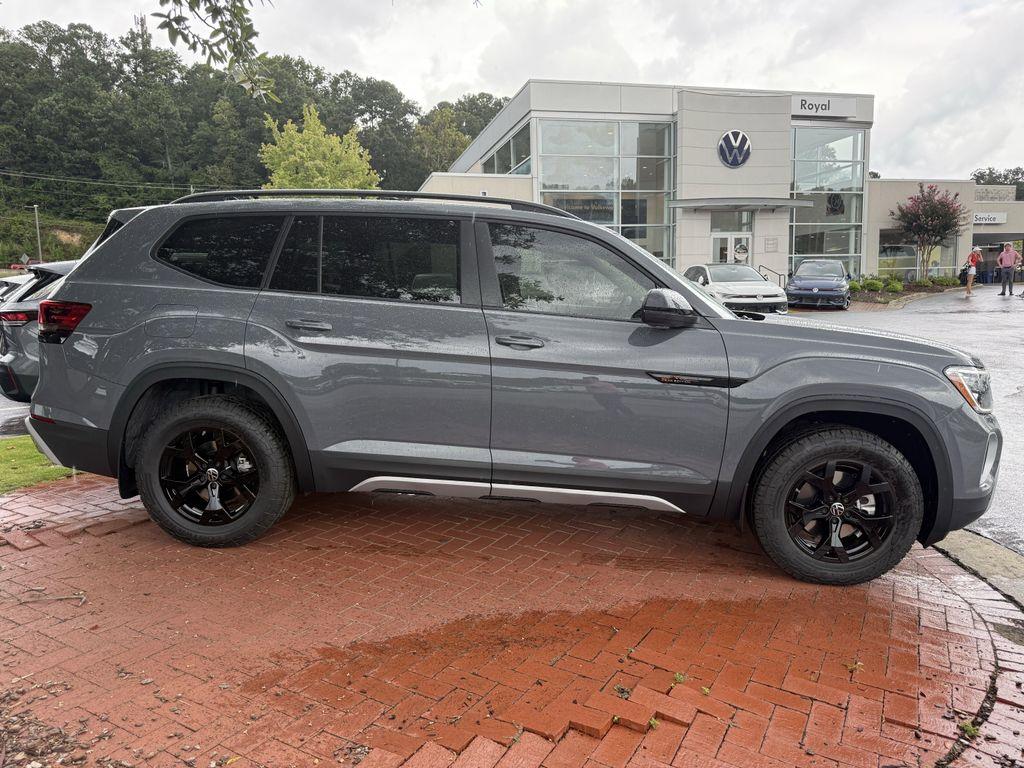 new 2026 Volkswagen Atlas car, priced at $49,057