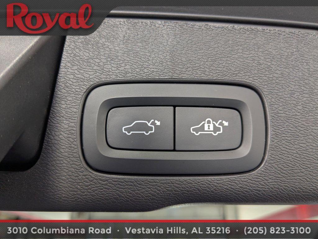 used 2023 Volvo XC60 car, priced at $37,595