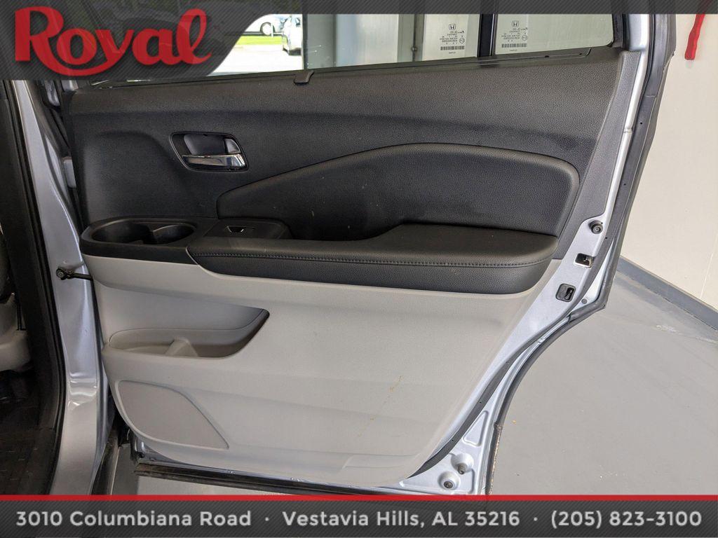 used 2022 Honda Pilot car, priced at $30,989