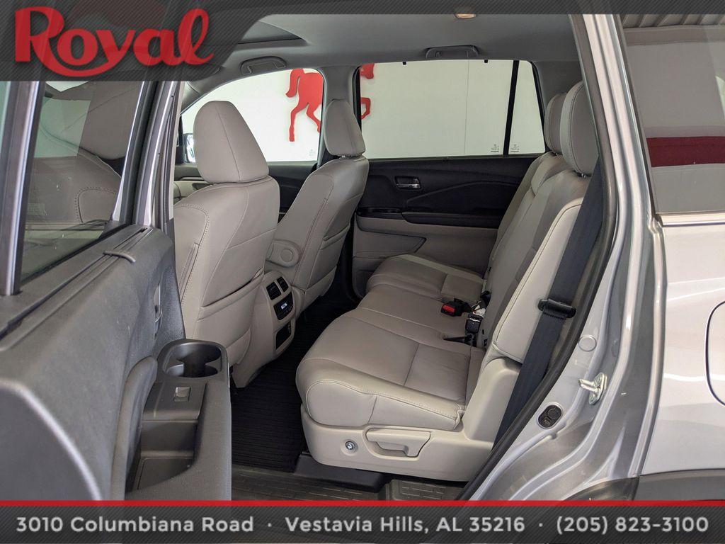 used 2022 Honda Pilot car, priced at $30,989