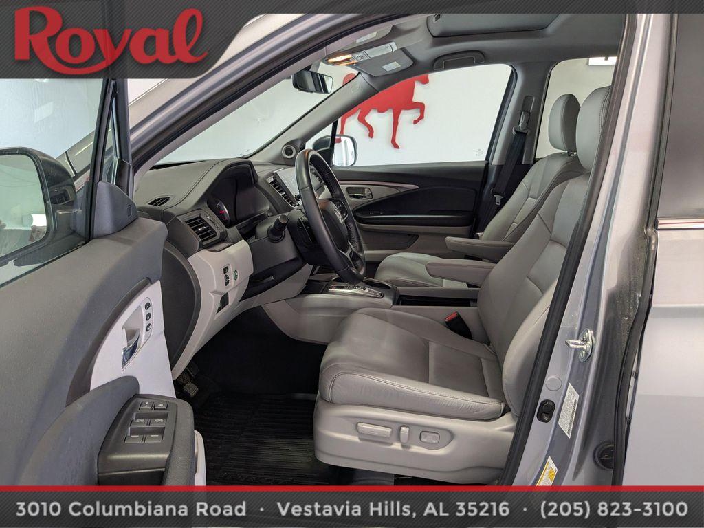 used 2022 Honda Pilot car, priced at $30,989