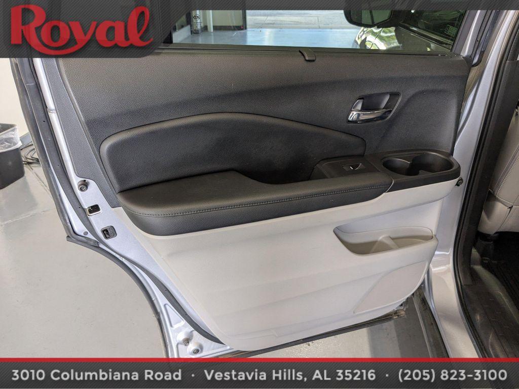 used 2022 Honda Pilot car, priced at $30,989