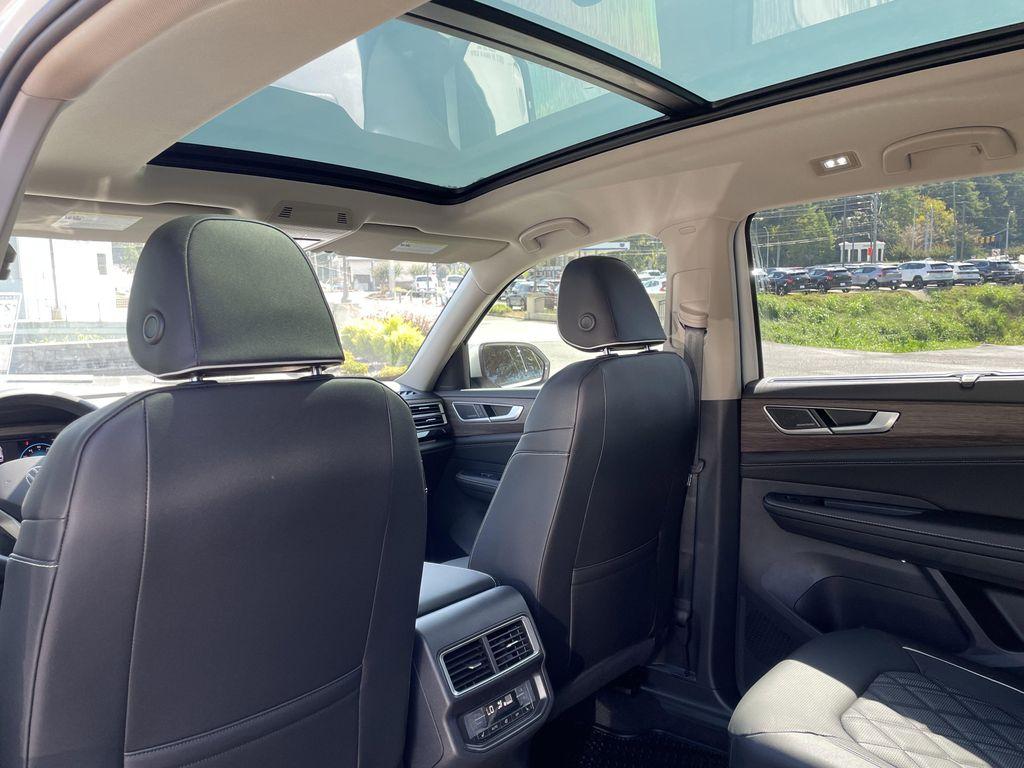 new 2026 Volkswagen Atlas car, priced at $55,220
