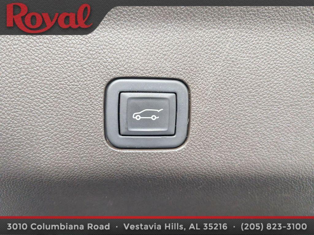 used 2023 GMC Yukon car, priced at $55,669