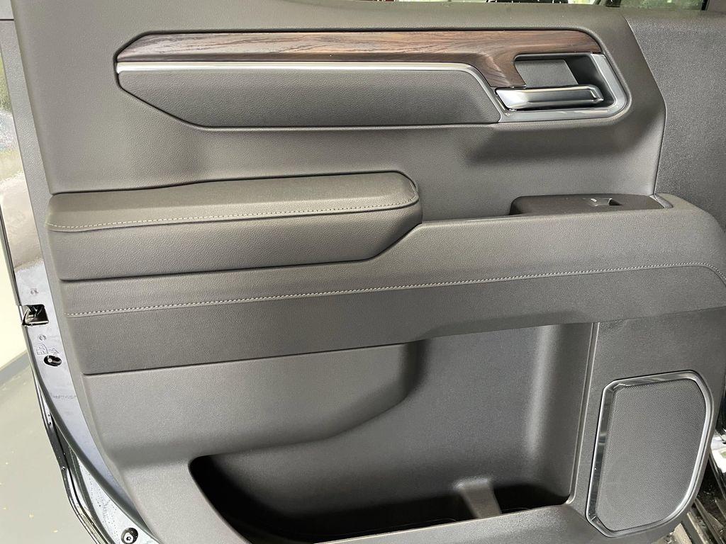 new 2025 GMC Sierra 1500 car, priced at $64,069