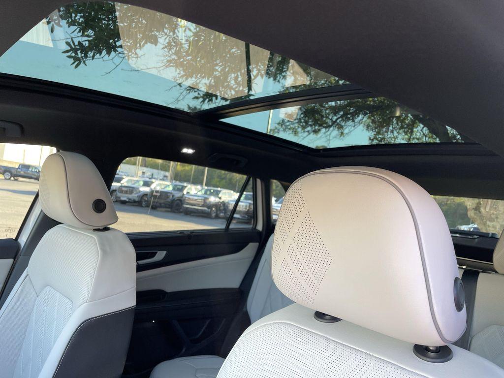 new 2026 Volkswagen Atlas Cross Sport car, priced at $53,761