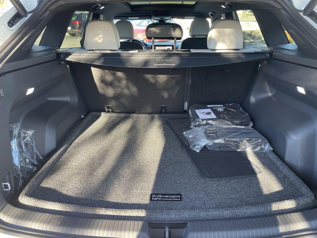 new 2026 Volkswagen Atlas Cross Sport car, priced at $53,761