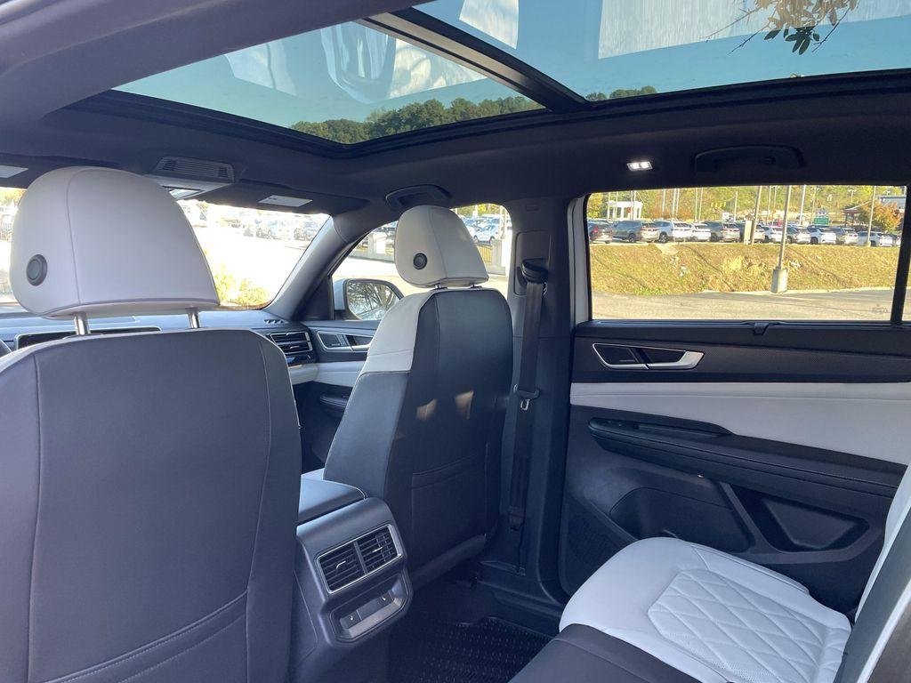 new 2026 Volkswagen Atlas Cross Sport car, priced at $53,761