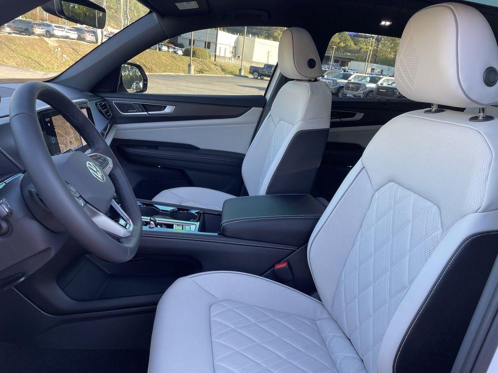 new 2026 Volkswagen Atlas Cross Sport car, priced at $53,761