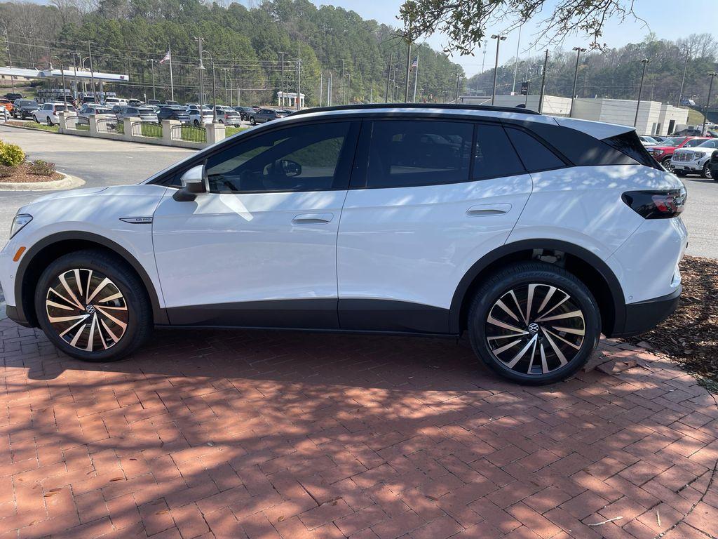 new 2025 Volkswagen ID.4 car, priced at $40,995