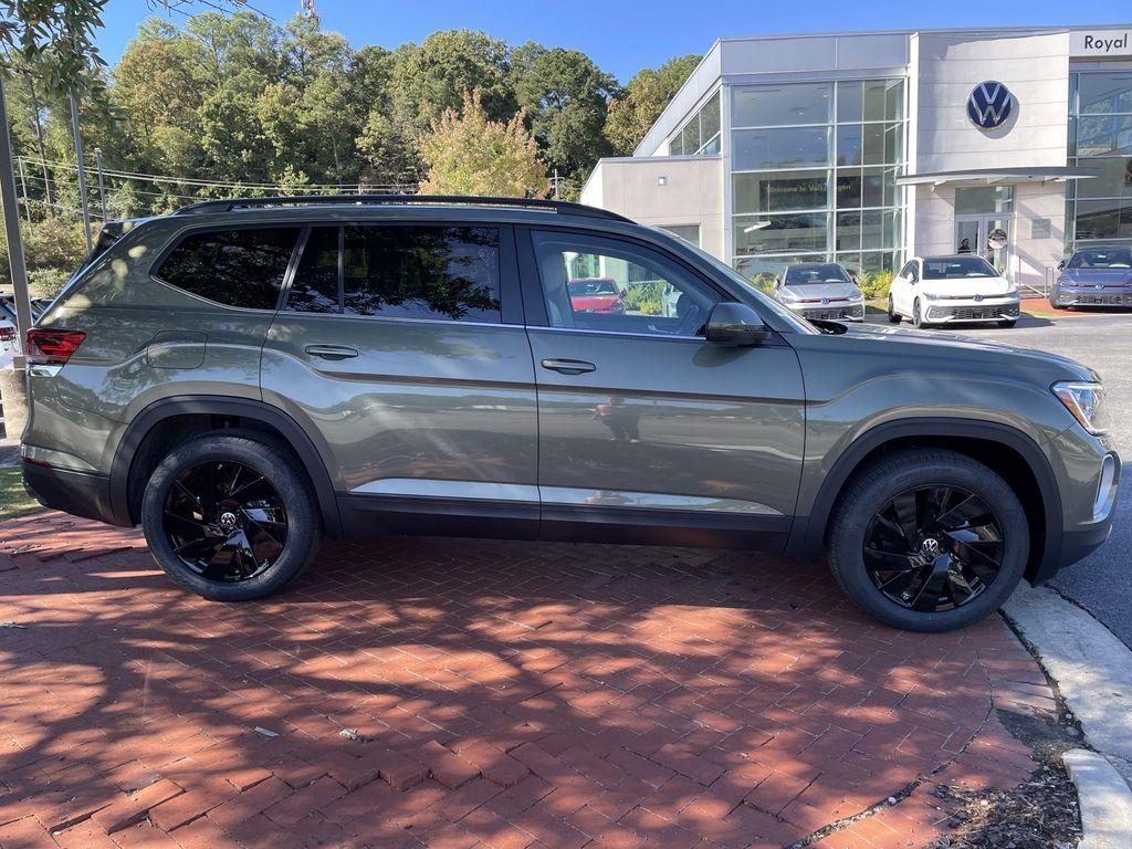new 2026 Volkswagen Atlas car, priced at $43,962