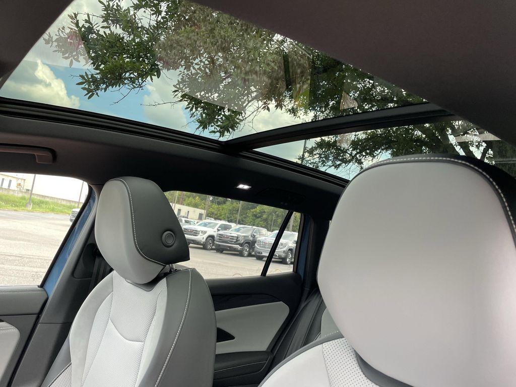 new 2025 Volkswagen Tiguan car, priced at $36,368