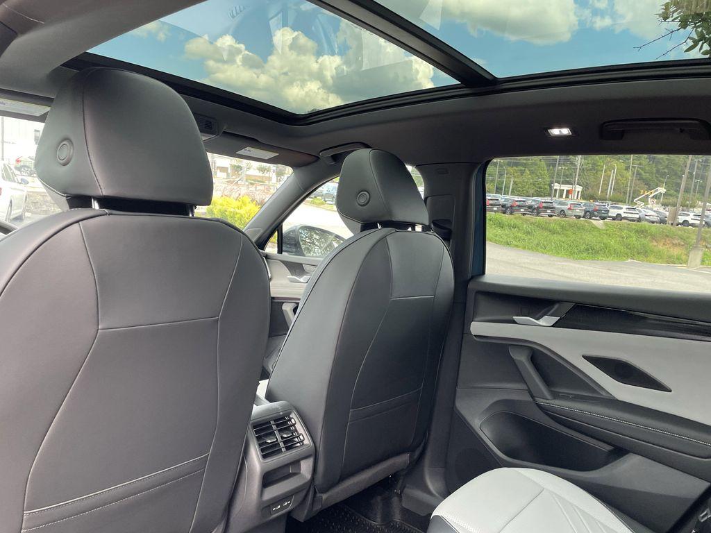 new 2025 Volkswagen Tiguan car, priced at $36,368