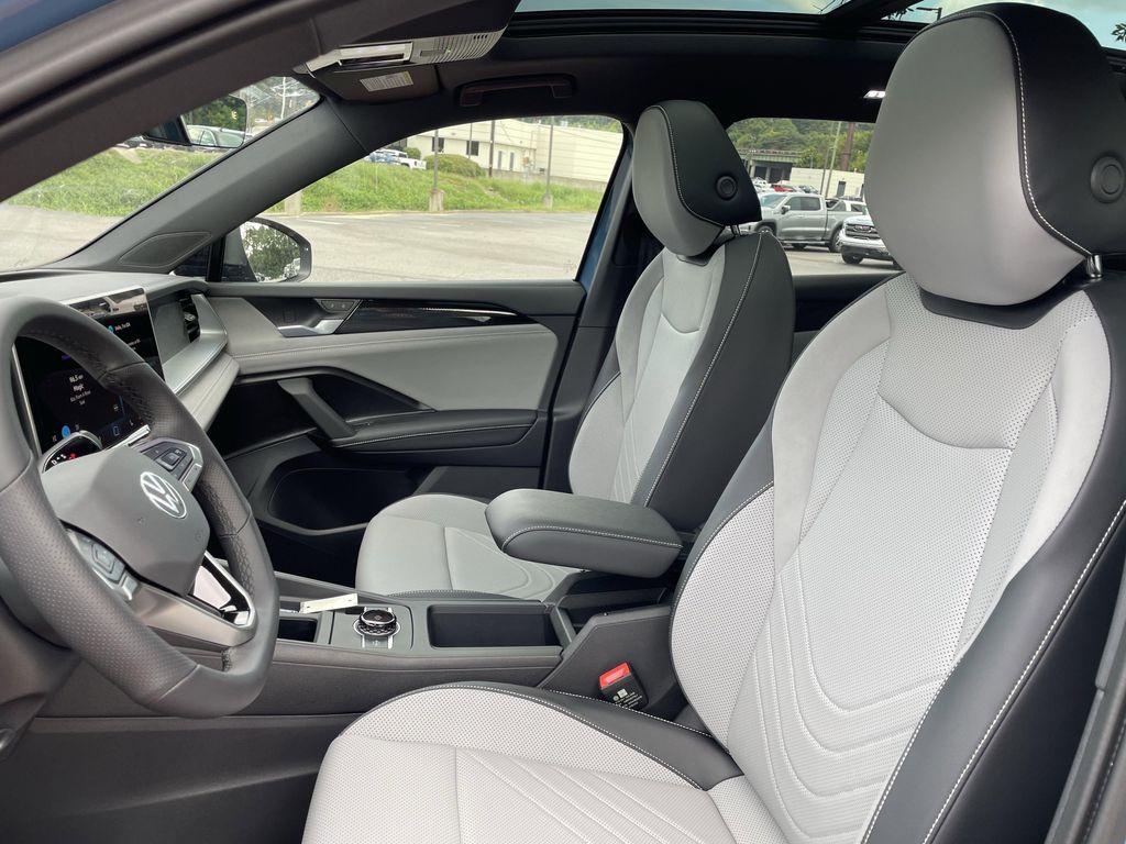 new 2025 Volkswagen Tiguan car, priced at $36,368