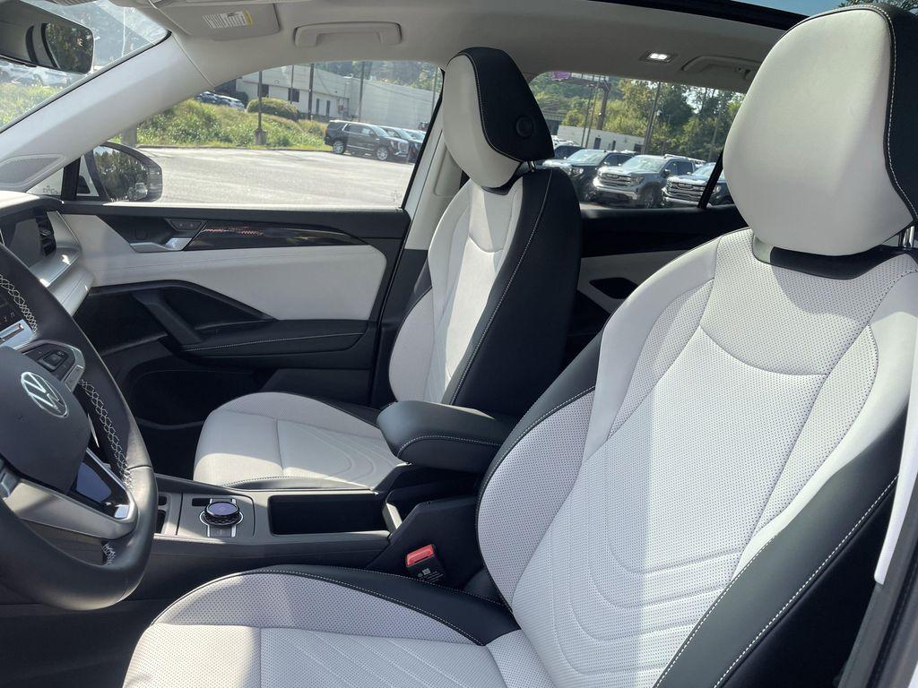 new 2025 Volkswagen Tiguan car, priced at $33,714