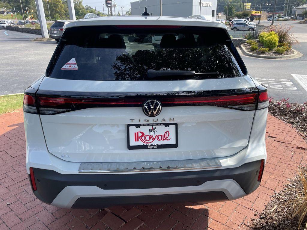 new 2025 Volkswagen Tiguan car, priced at $33,714