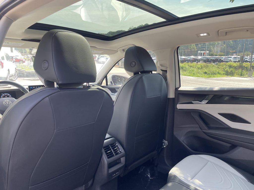 new 2025 Volkswagen Tiguan car, priced at $33,714