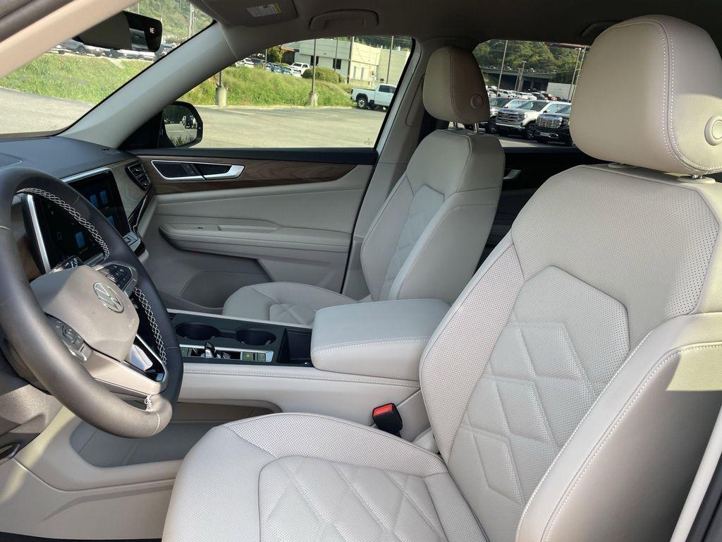 new 2026 Volkswagen Atlas car, priced at $39,937