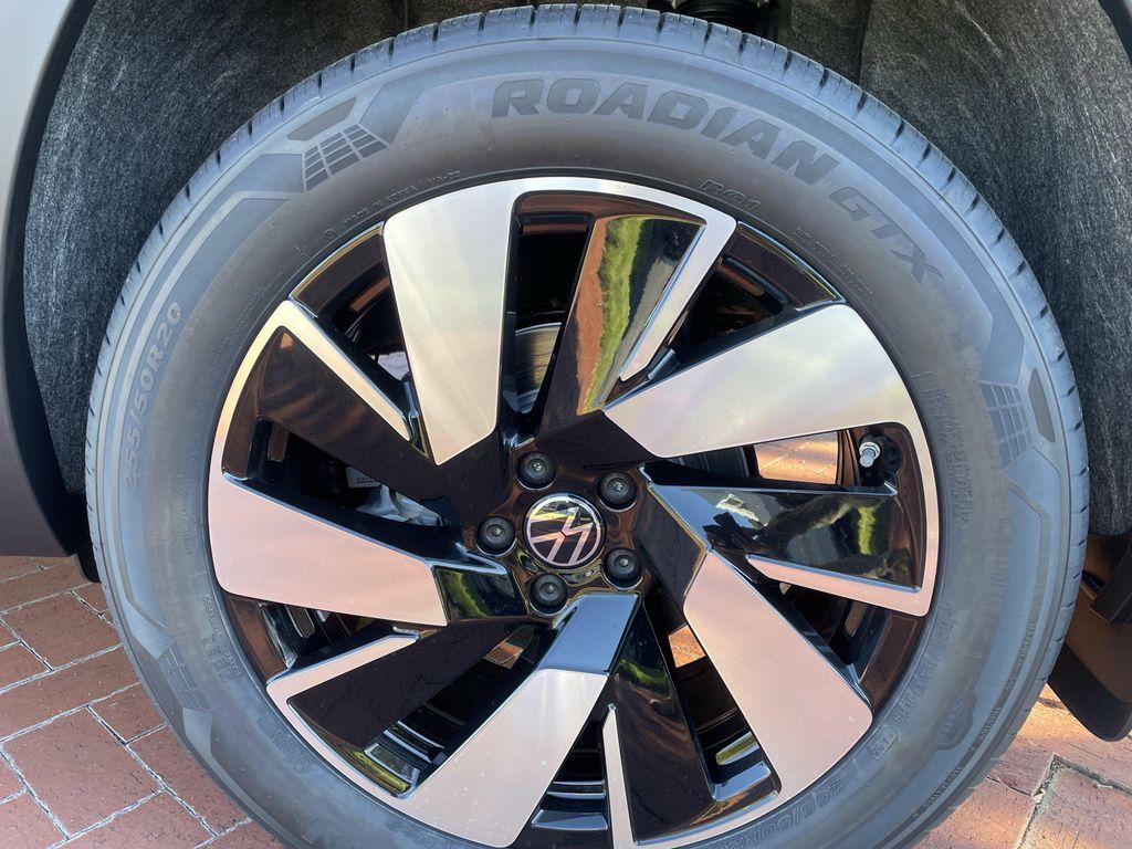 new 2026 Volkswagen Atlas Cross Sport car, priced at $48,416